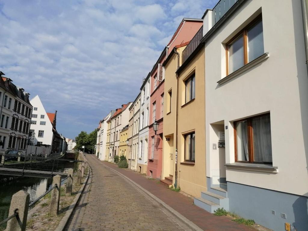 Townhouse Altstadt Wismar Upper Apartment Mit Zwei Terrassen Exterior photo